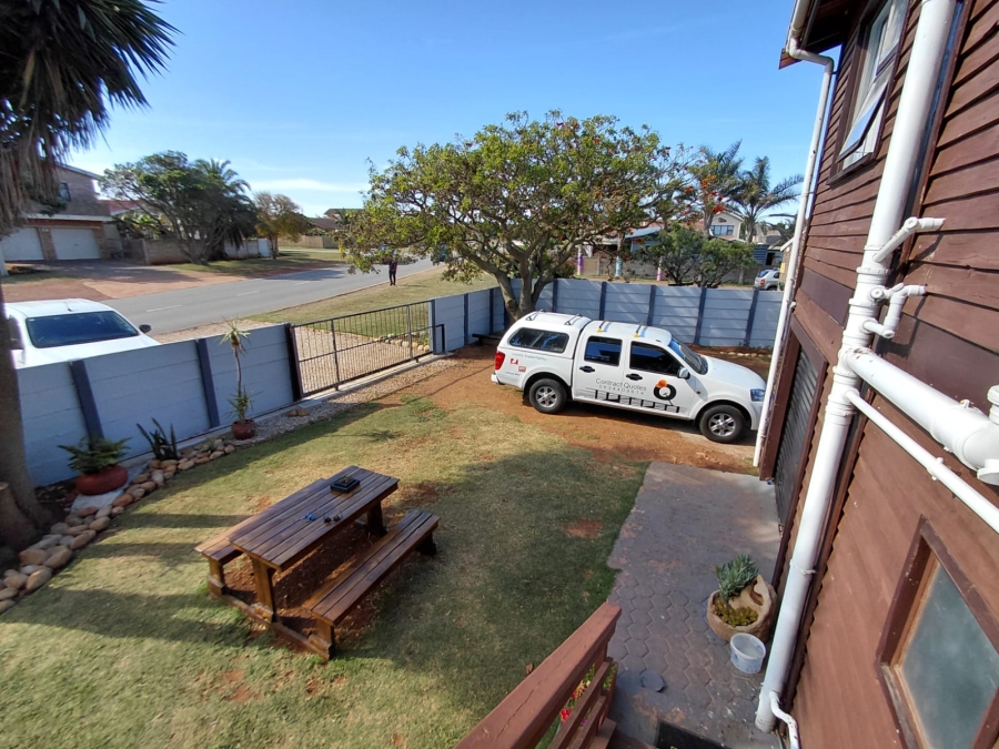 5 Bedroom Property for Sale in C Place Eastern Cape